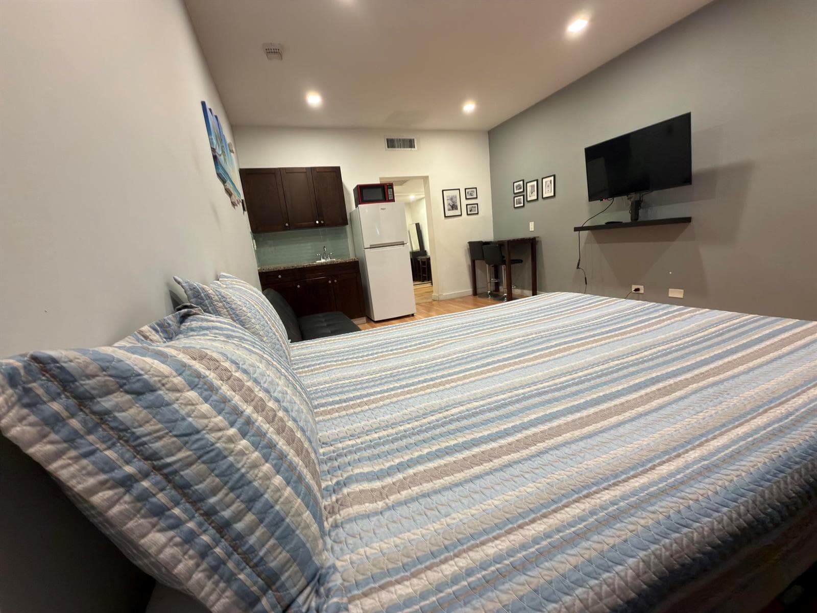 26 Diplomat Parkway # 2223, Hallandale Beach FL 33009 photo 3