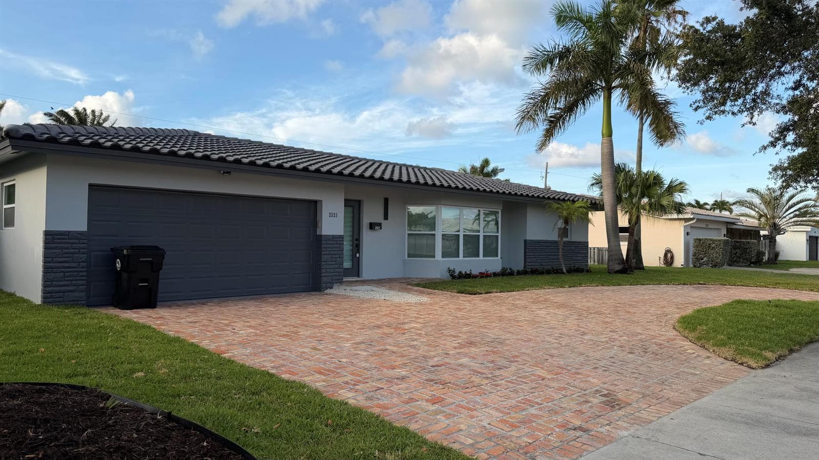 2521 NE 45th Street, Lighthouse Point FL 33064 photo 2