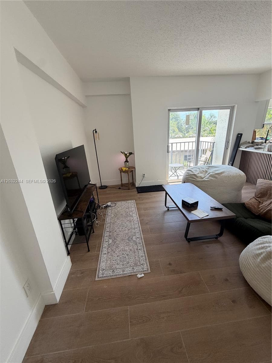 1960 Marseille Dr # 304, Miami Beach FL 33141 photo 3