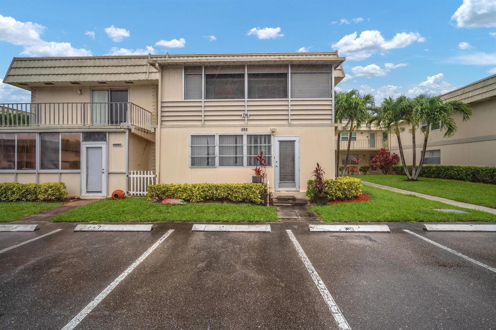 716 Saxony Place # O, Delray Beach FL 33446 photo 2