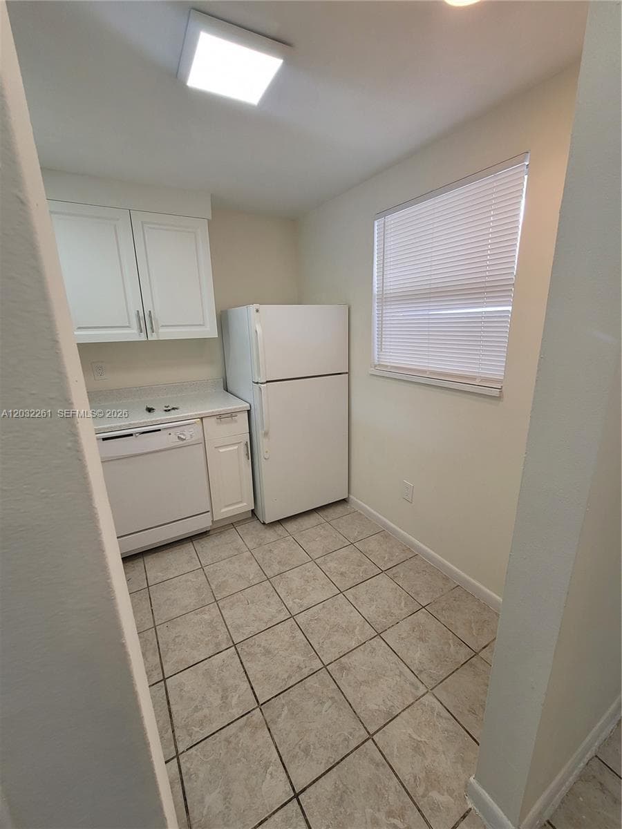 2800 NW 56th Ave # E401, Lauderhill FL 33313 photo 4