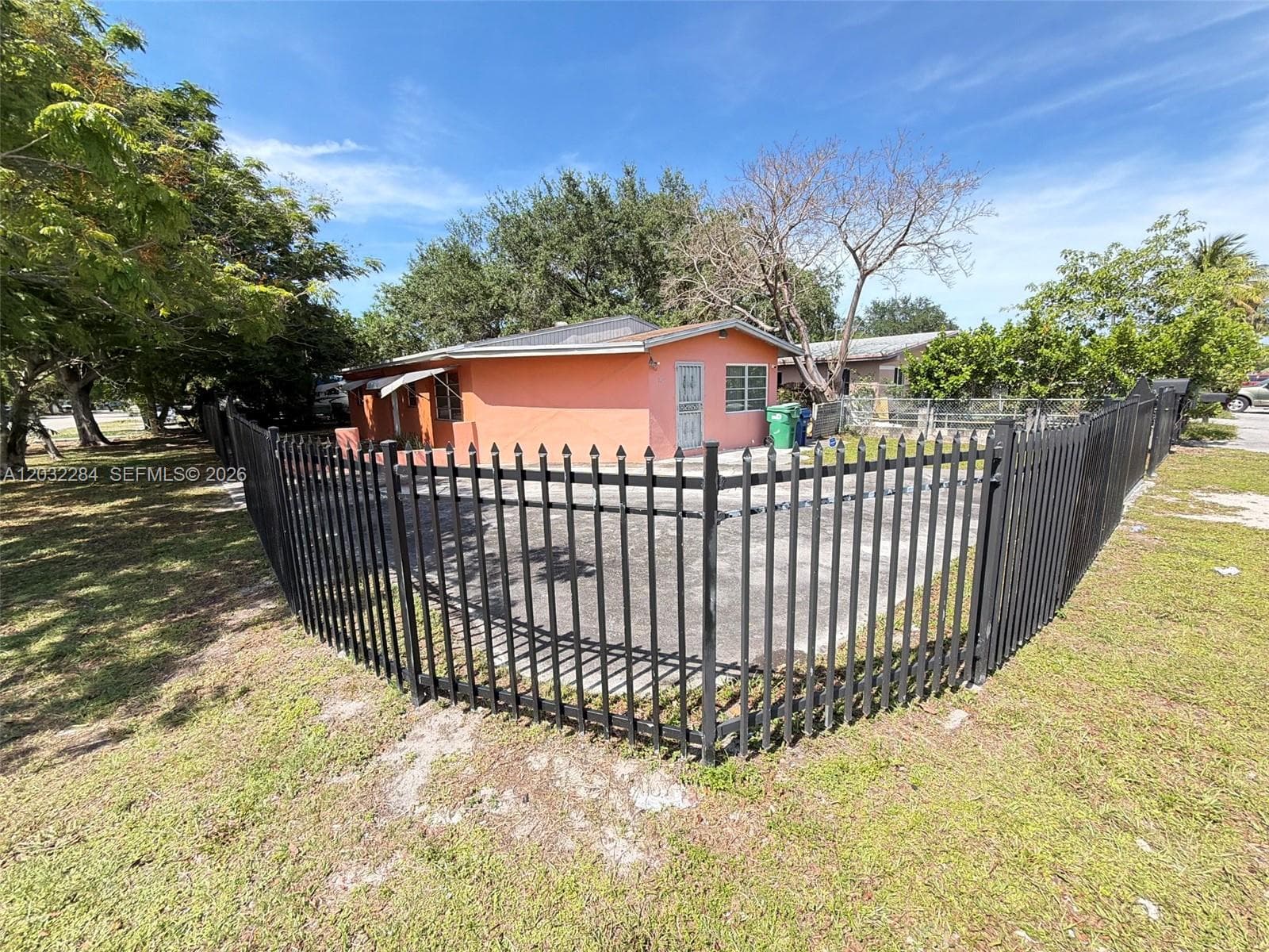 997 NW 116th St, Miami FL 33168 photo 4