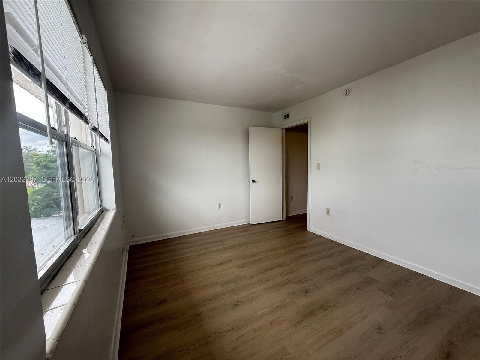 12215 W Dixie Hwy # 306, North Miami FL 33161 photo 5