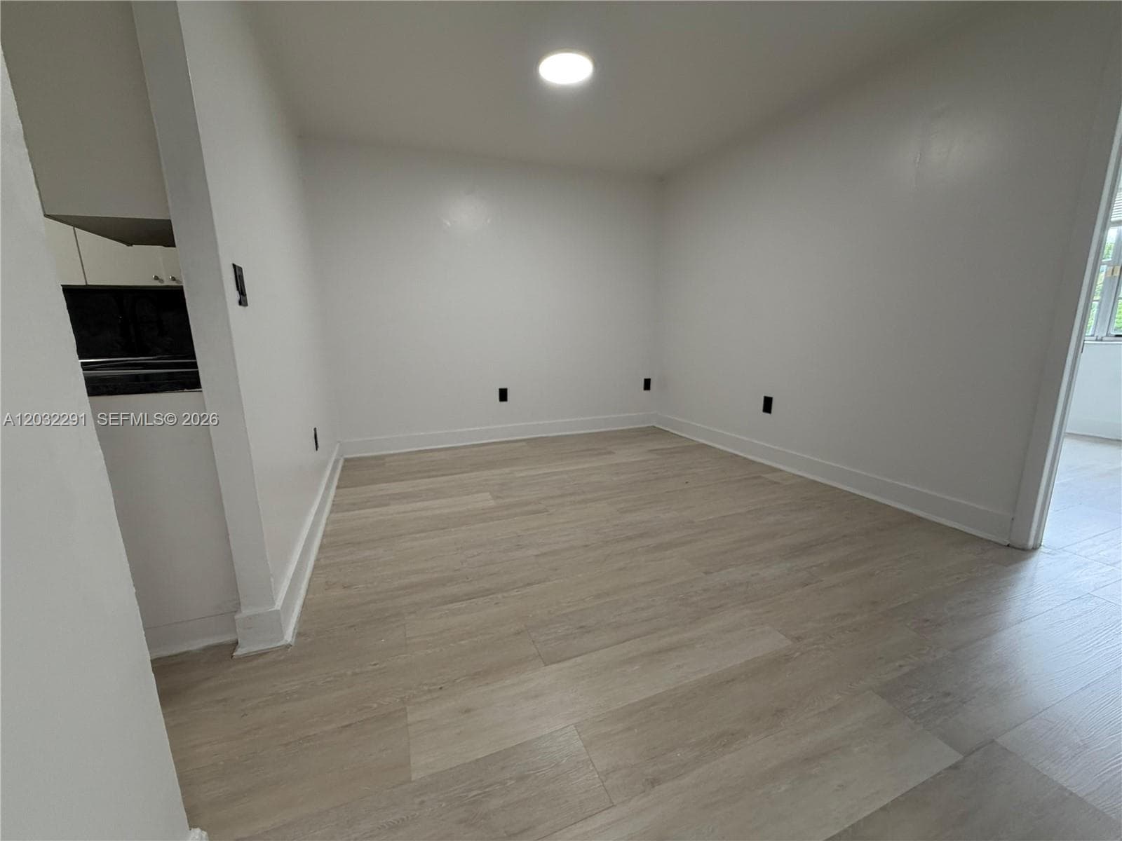 12215 W Dixie Hwy # 206, North Miami, FL 33161 photo 4