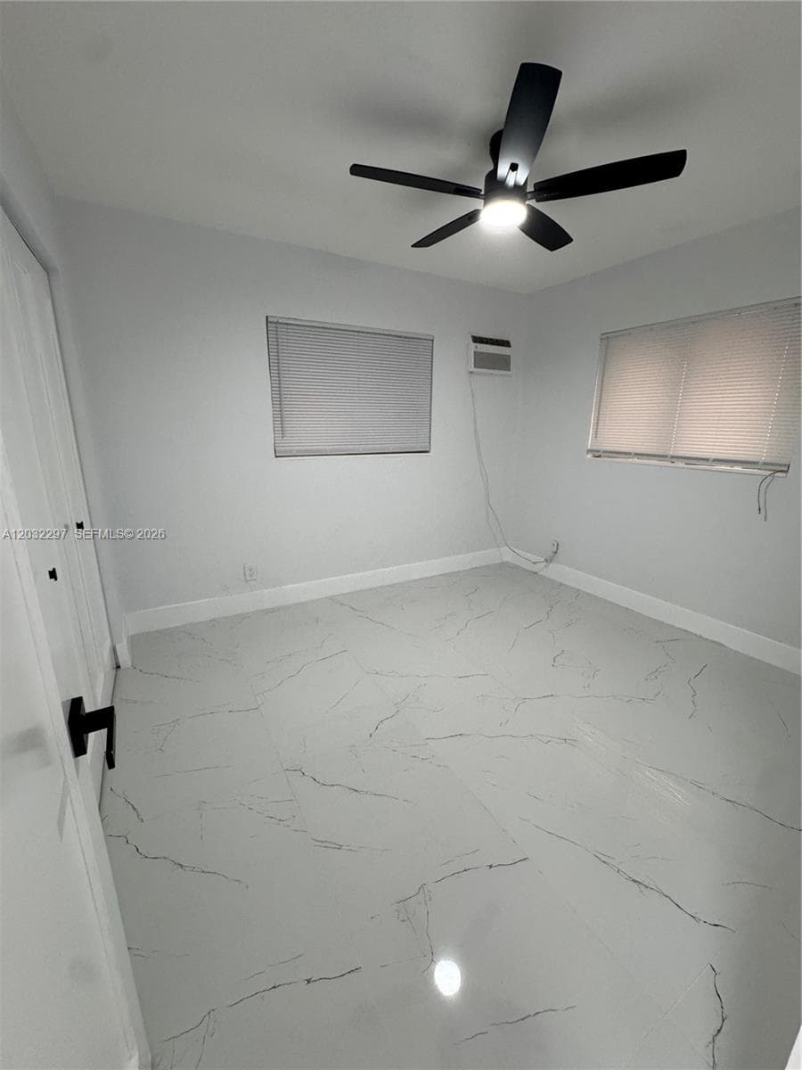 1096 NE 157th Ter, North Miami Beach FL 33162 photo 4