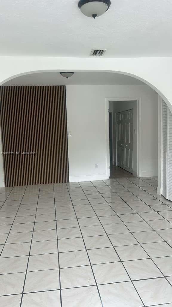 2467 NW 103rd St, Miami FL 33147 photo 4