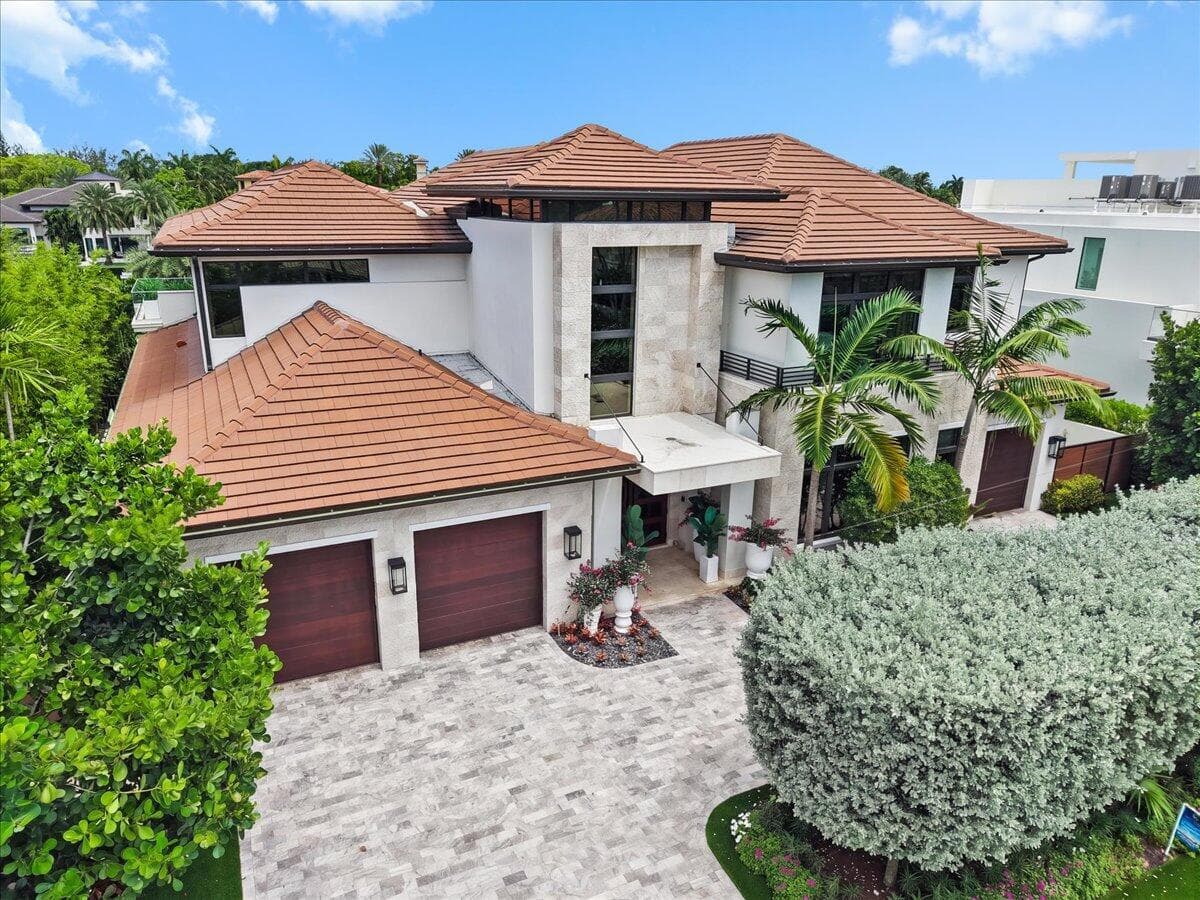 70 Isla Bahia Drive, Fort Lauderdale FL 33316 photo 4