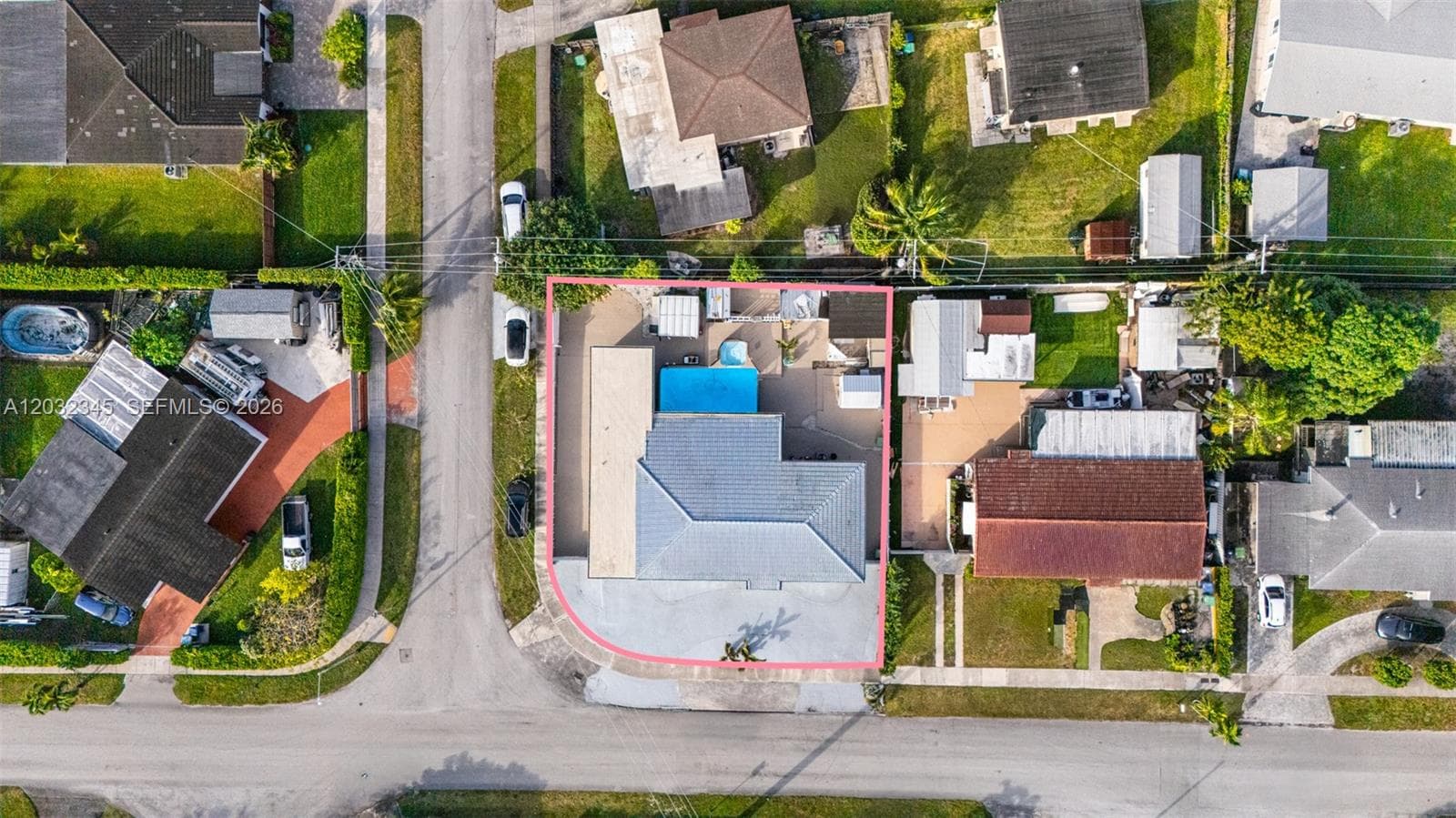 9365 SW 44th St, Miami FL 33165 photo 2
