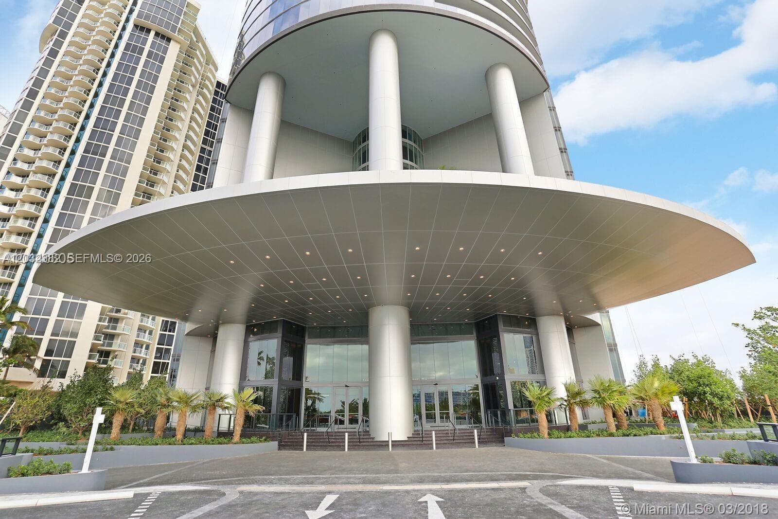 18555 Collins Ave # 4804, Sunny Isles Beach, FL 33160 photo 4