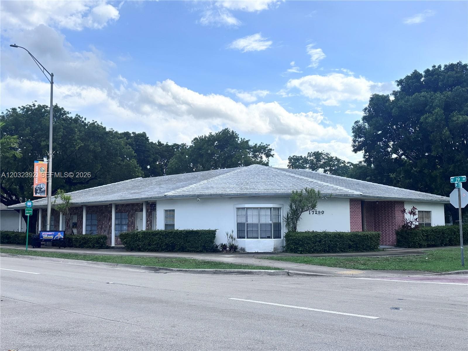 17280 NE 19th Ave, North Miami Beach FL 33162 photo 2