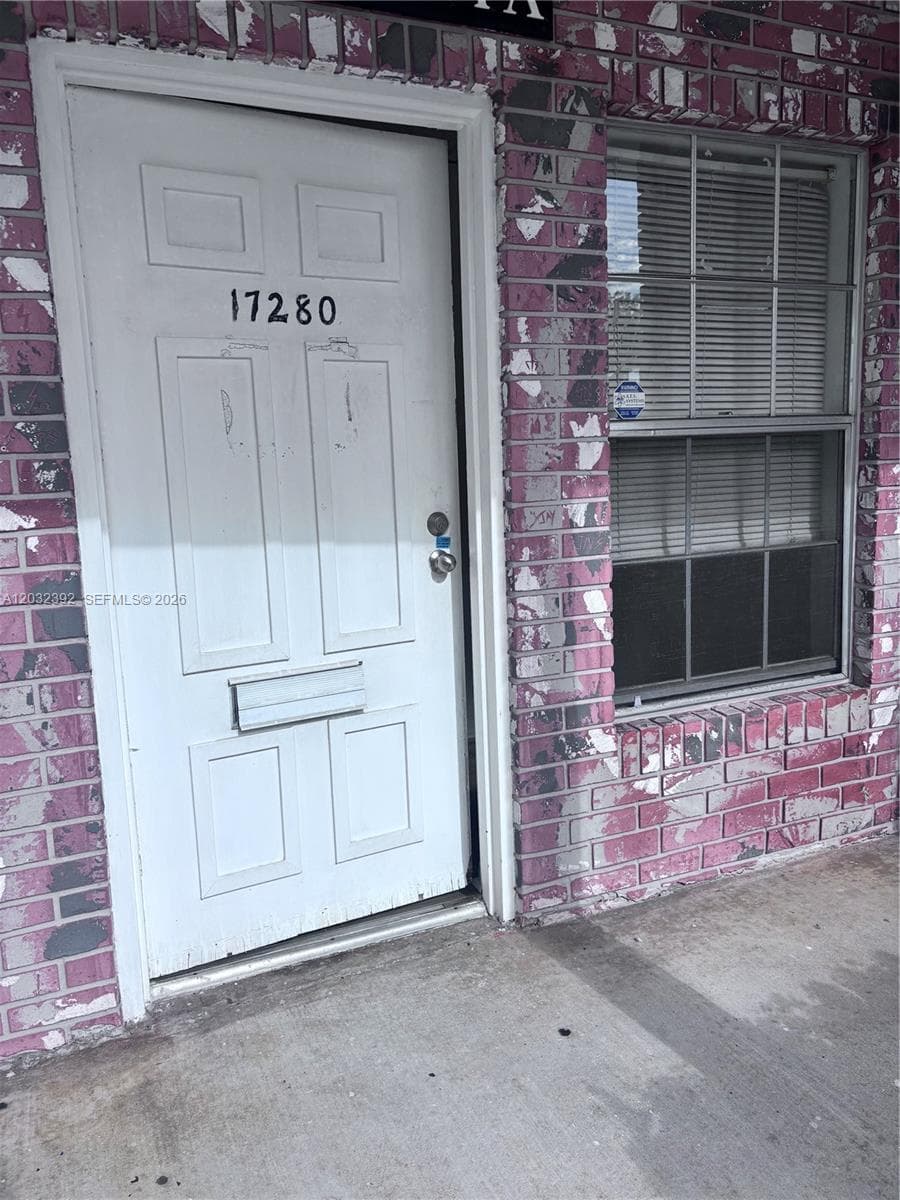 17280 NE 19th Ave, North Miami Beach FL 33162 photo 3