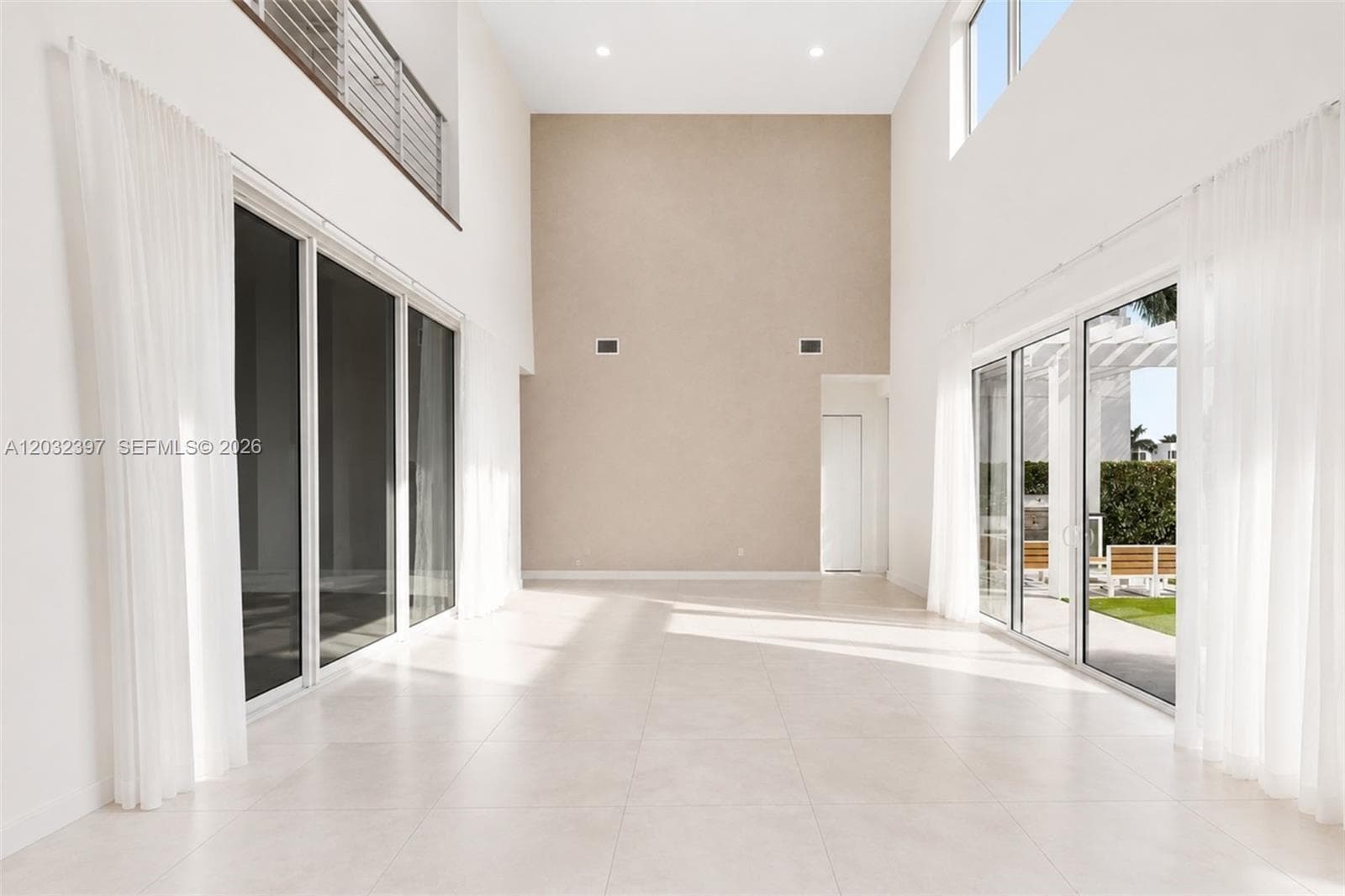 10286 NW 75th Ter, Doral FL 33178 photo 3