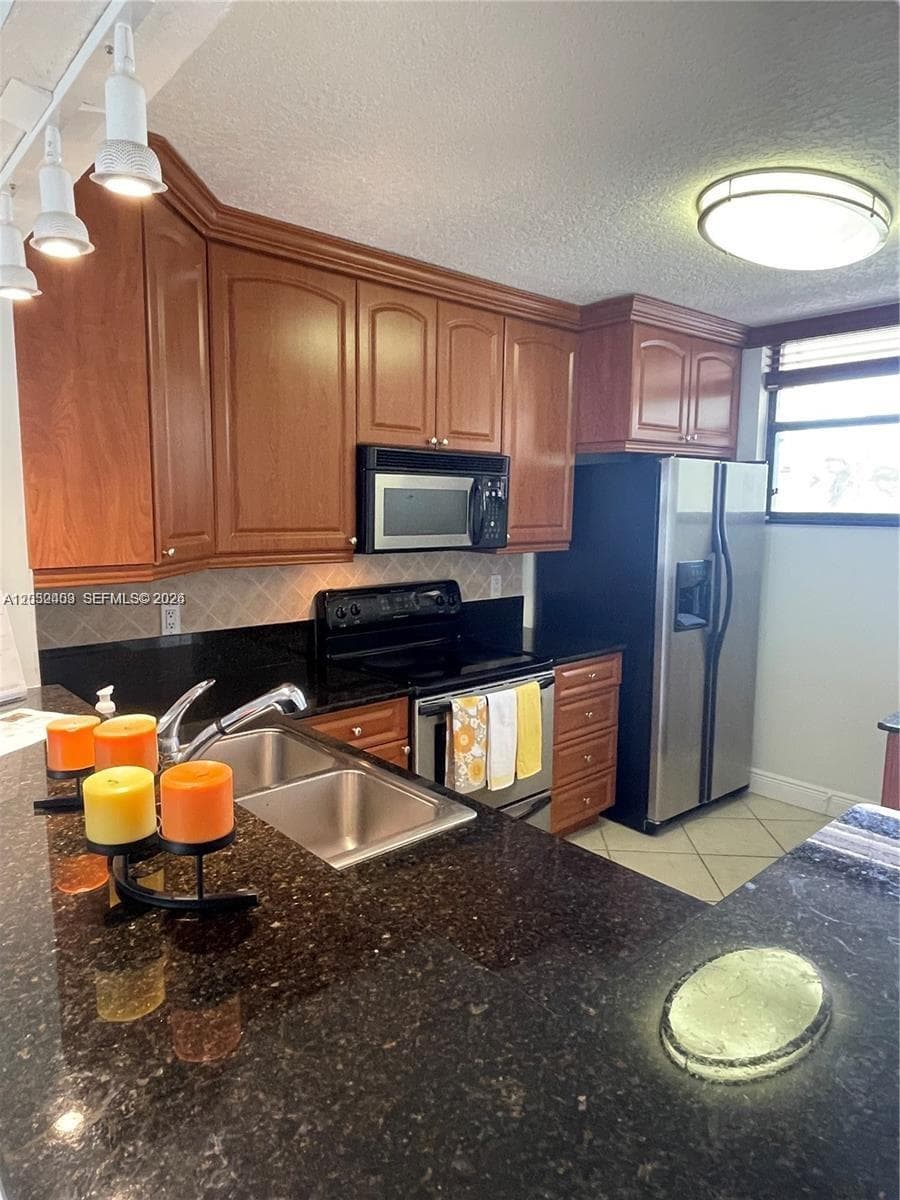110 Lake Emerald # 203, Oakland Park FL 33309 photo 3