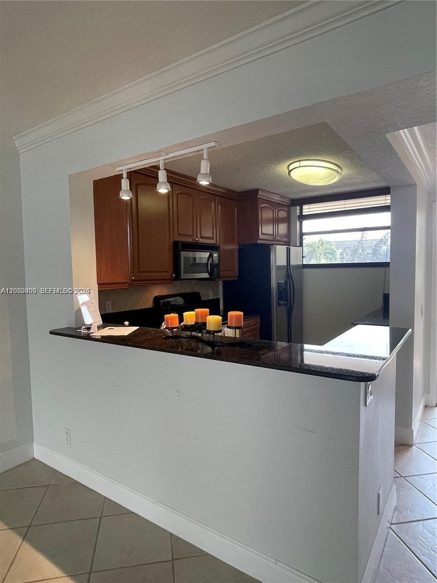 110 Lake Emerald # 203, Oakland Park FL 33309 photo 5