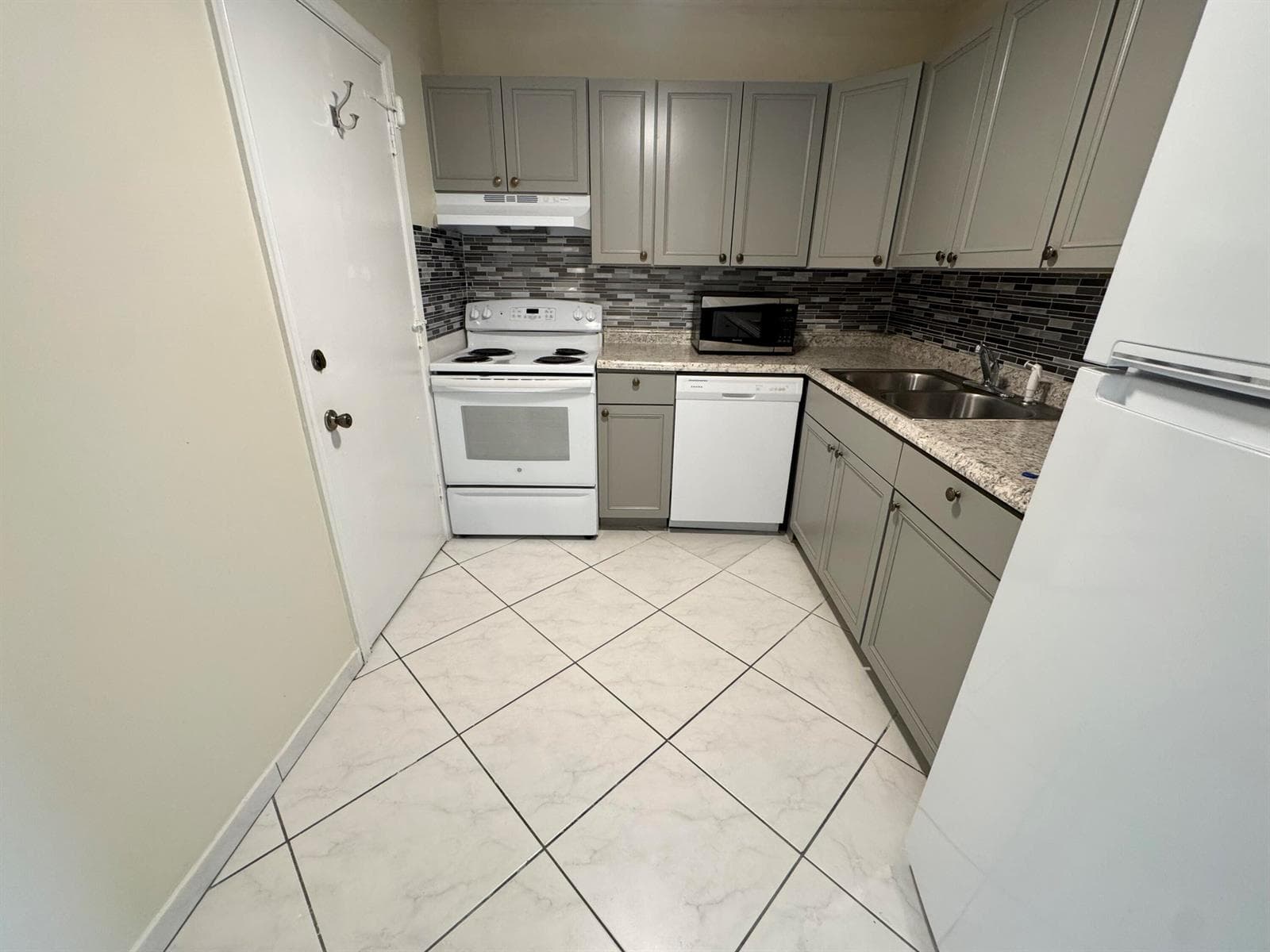2180 NE 67th Street # 730, Fort Lauderdale, FL 33308 photo 3