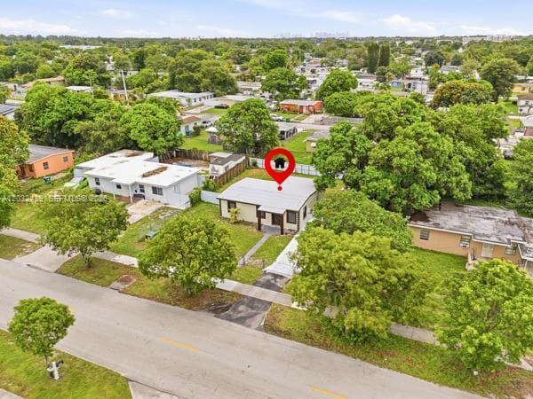 2520 NW 160th St, Miami Gardens FL 33054 photo 2
