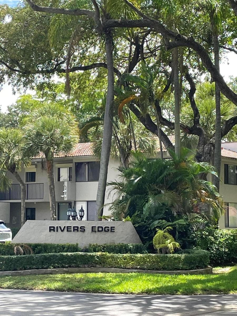 9537 SW 1st Court, Coral Springs FL 33071 photo 2