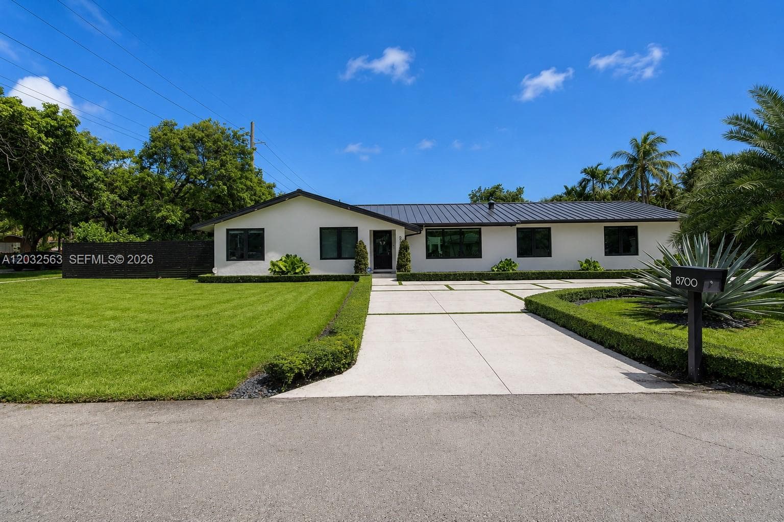 8700 SW 175th St, Palmetto Bay FL 33157 photo 2