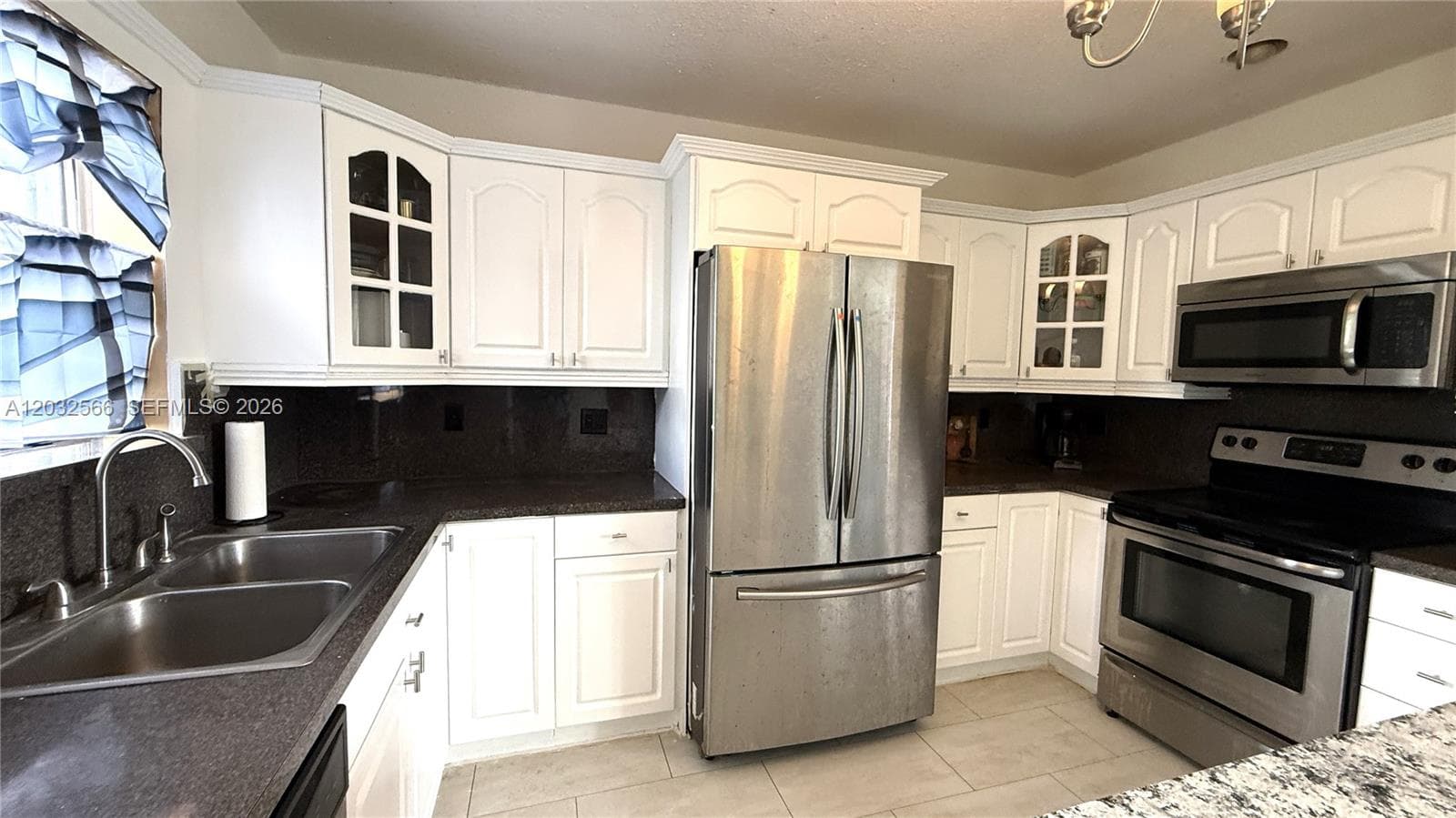 1245 NE 203rd St, Miami FL 33179 photo 3