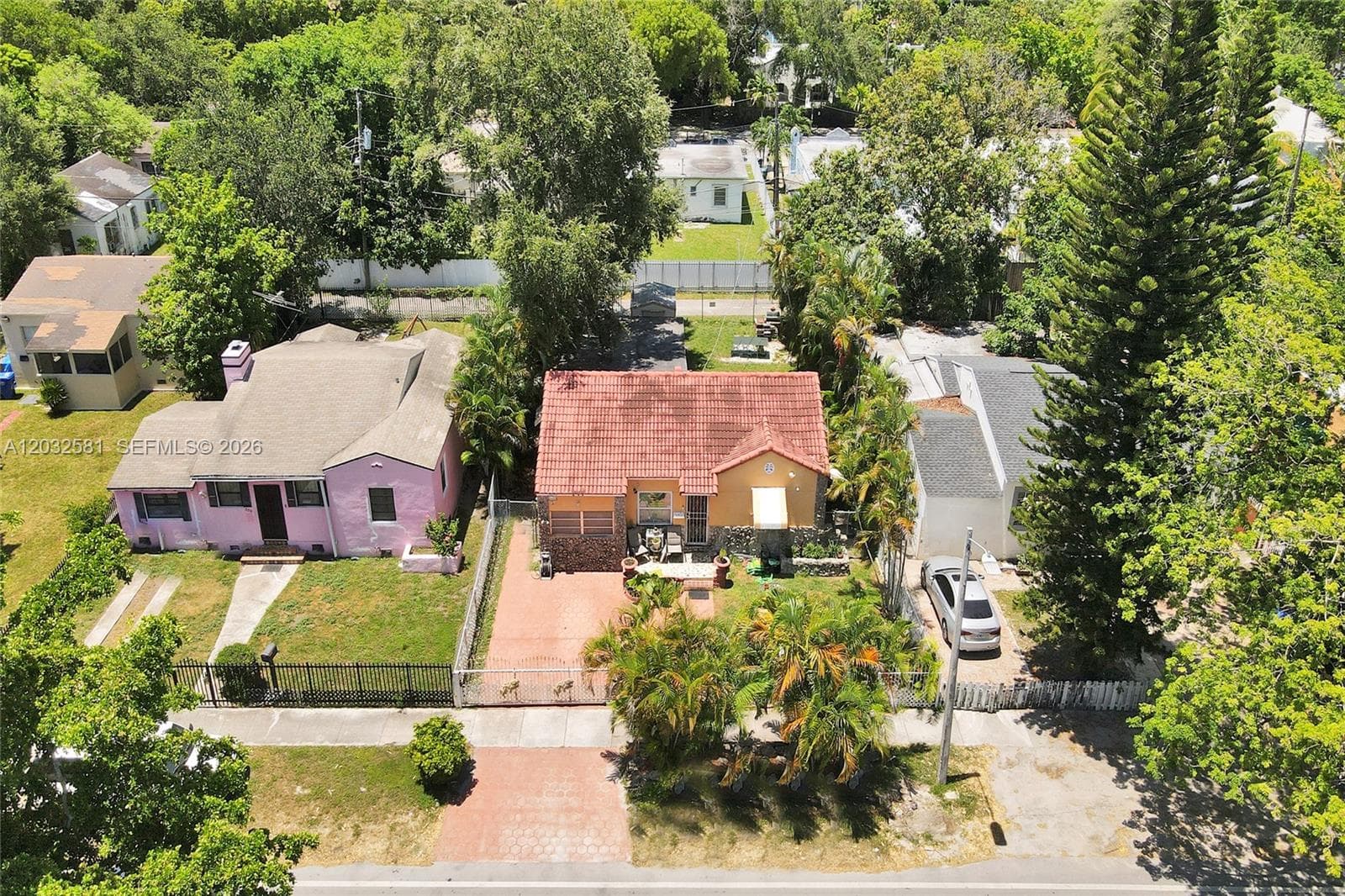 555 NW 46th St, Miami FL 33127 photo 4