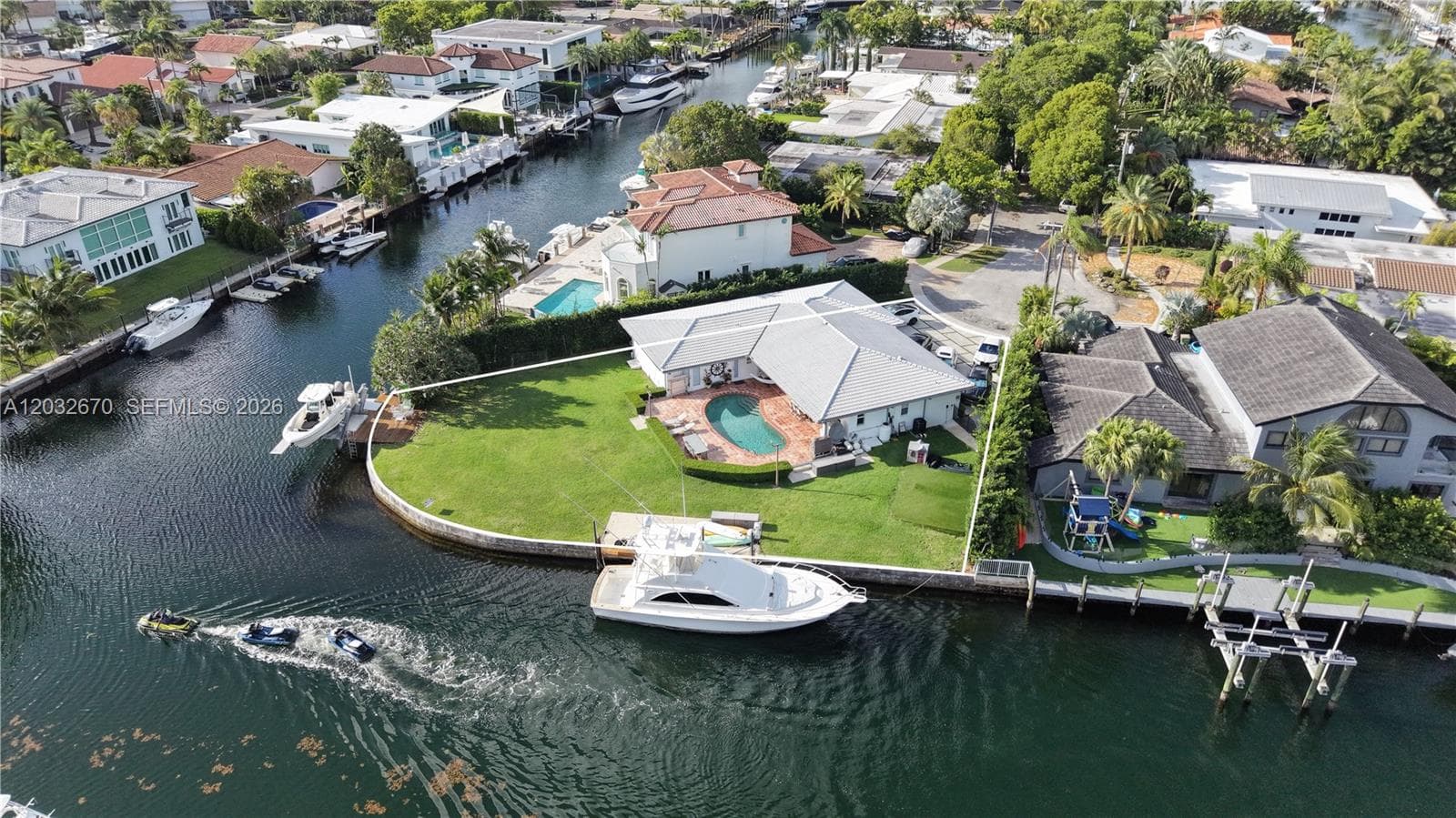 13305 Biscayne Island Ter, North Miami FL 33181 photo 5