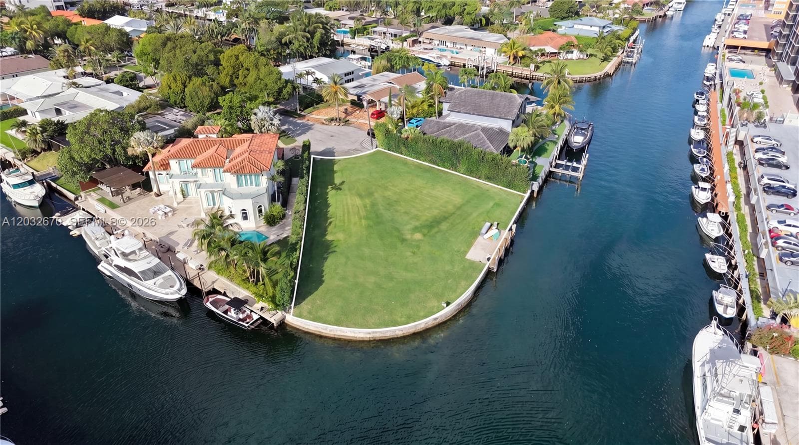 13305 Biscayne Island Ter, North Miami FL 33181 photo 4