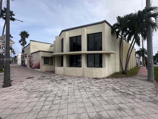 1250 Normandy DR, Miami Beach FL 33141 photo 4