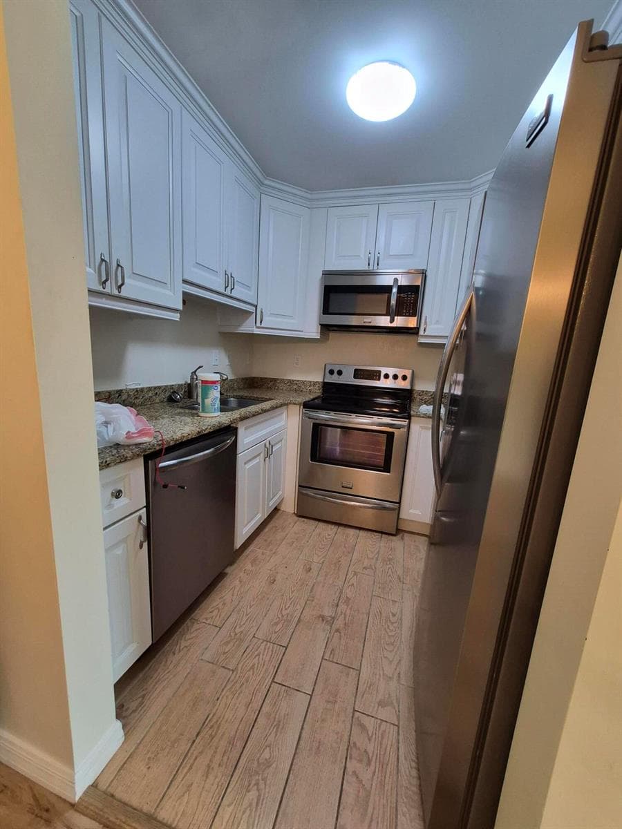 27 Easthampton B, West Palm Beach FL 33417 photo 3