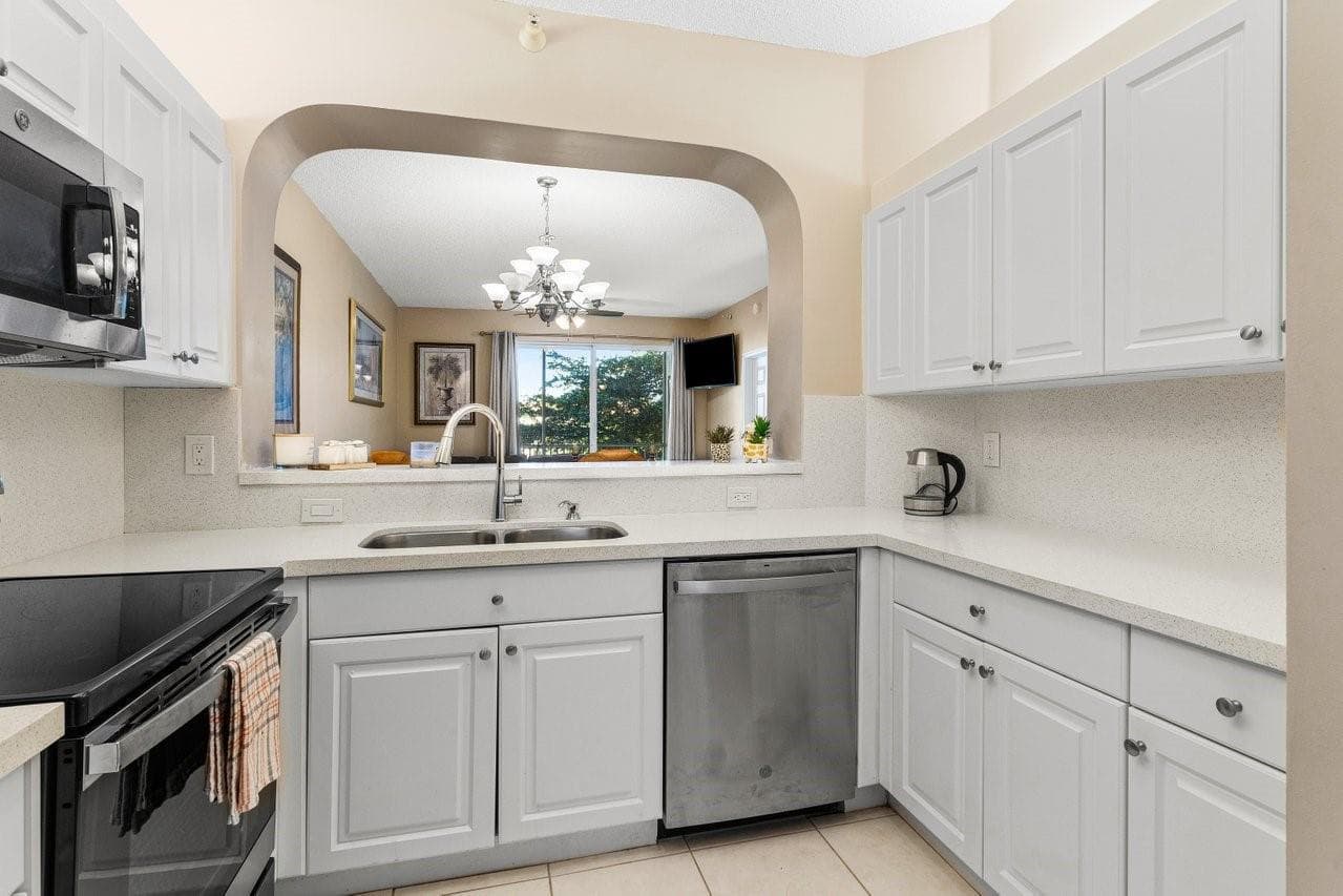 7775 Southampton Terrace # 310, Tamarac FL 33321 photo 2