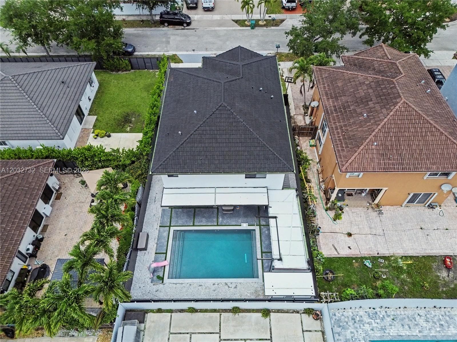 15490 SW 18th Ln, Miami FL 33185 photo 4