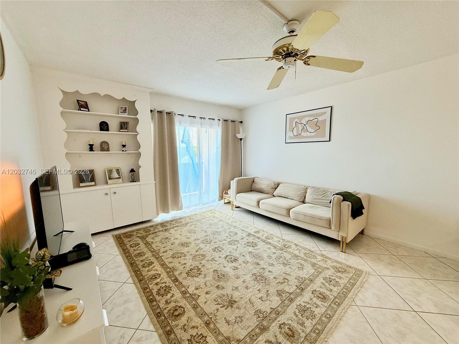 400 Kings Point Dr # 309, Sunny Isles Beach FL 33160 photo 2