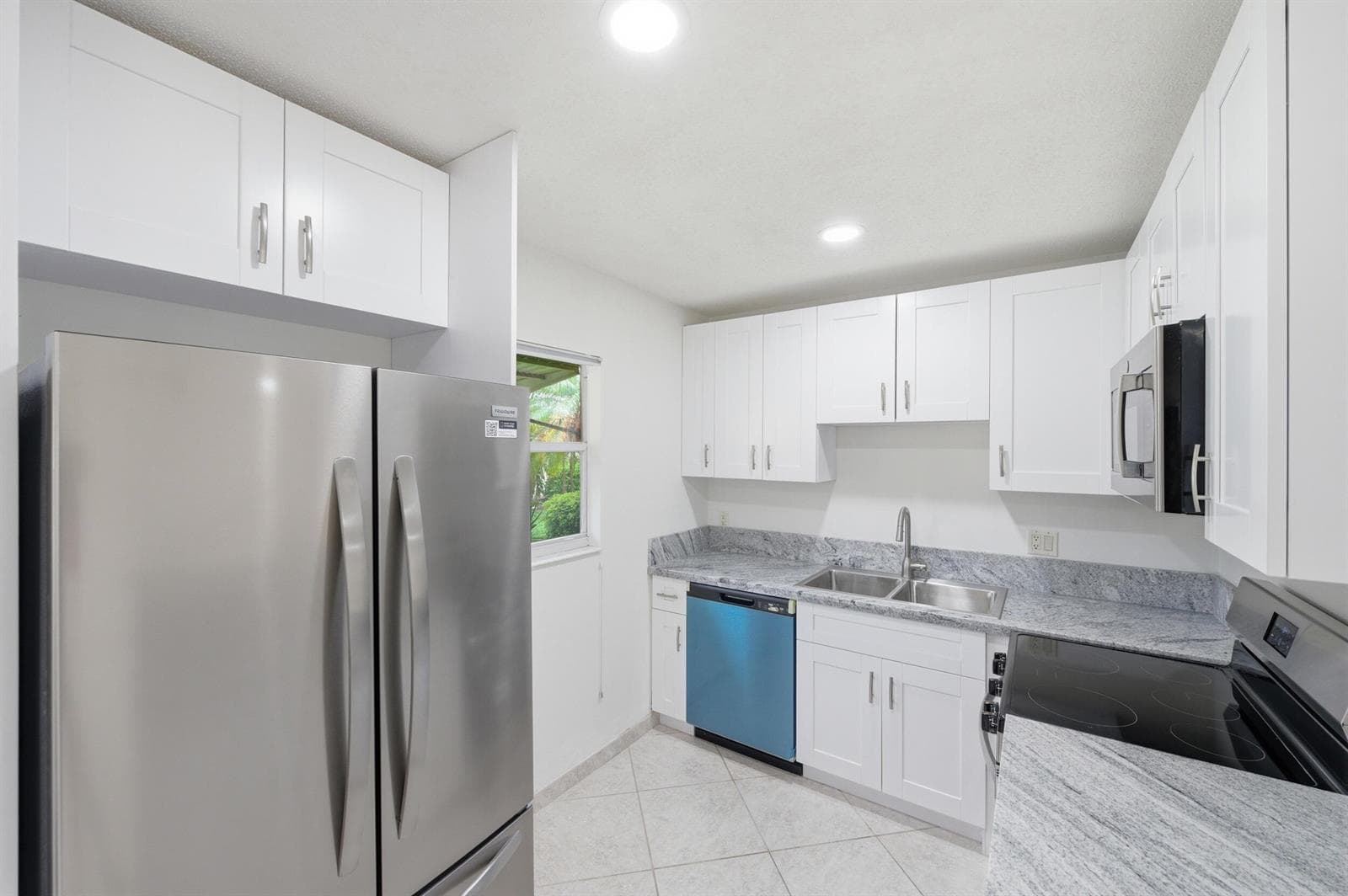 28 Seville B, Delray Beach FL 33446 photo 4