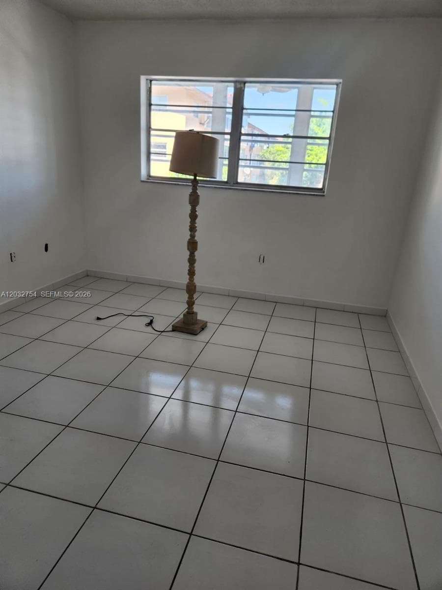 160 Royal Palm Rd # 215, Hialeah Gardens FL 33016 photo 3