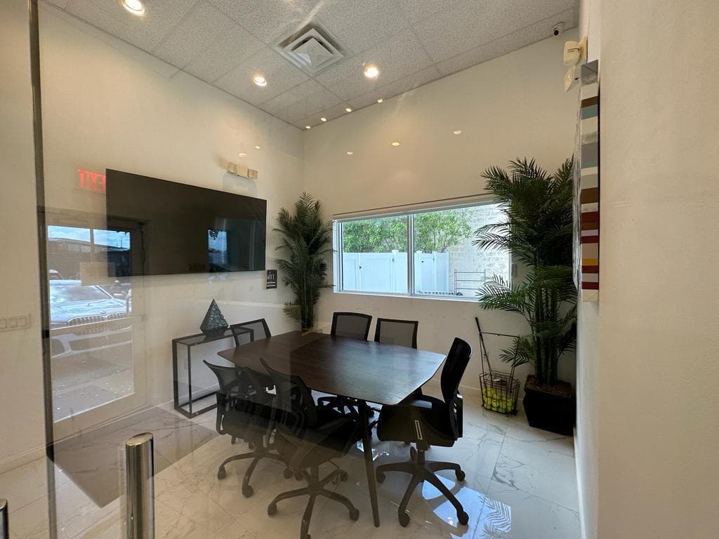 425 NW 10th Terrace, Hallandale Beach FL 33009 photo 4