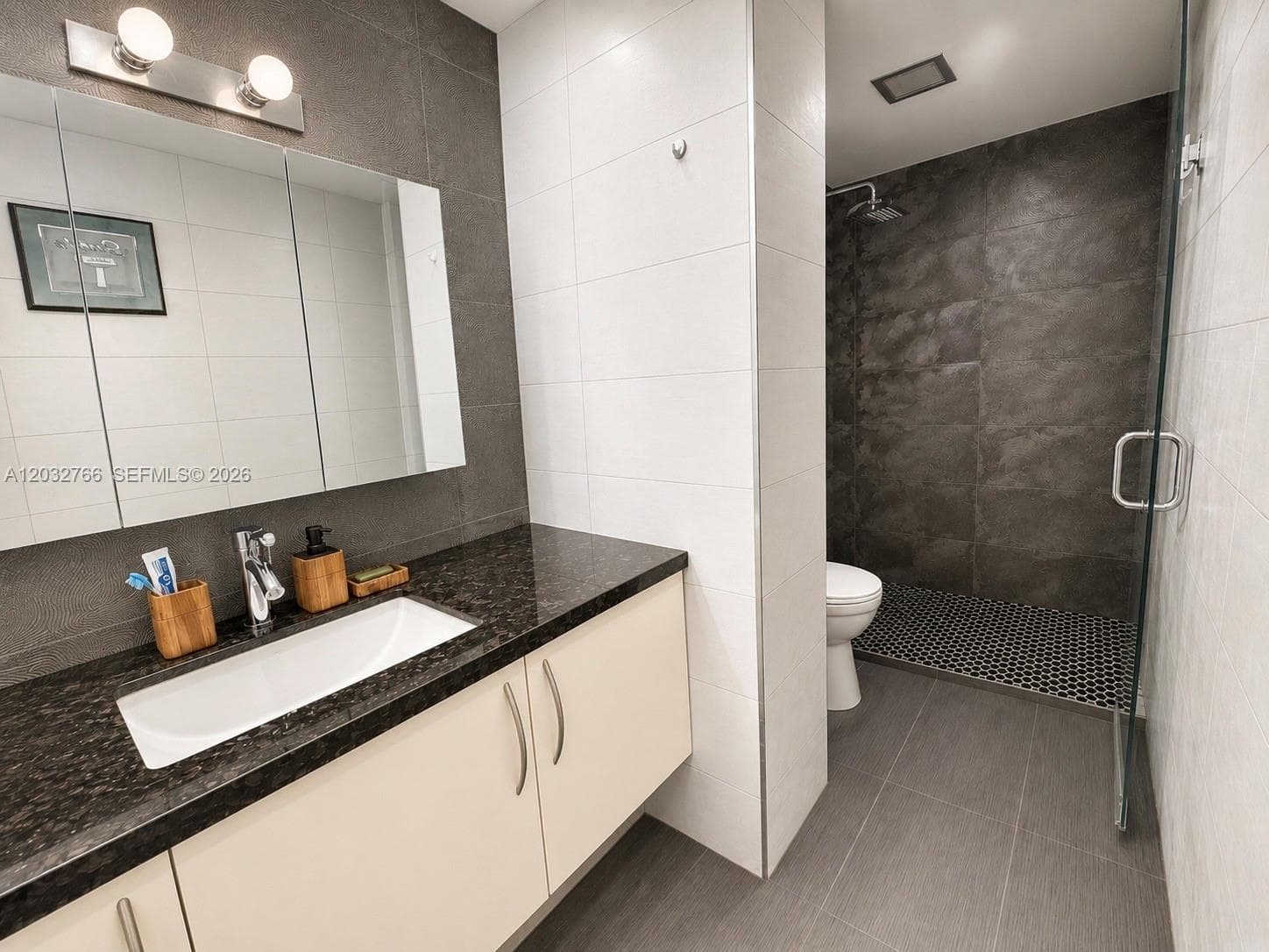 4200 Hillcrest Dr # 403, Hollywood FL 33021 photo 3