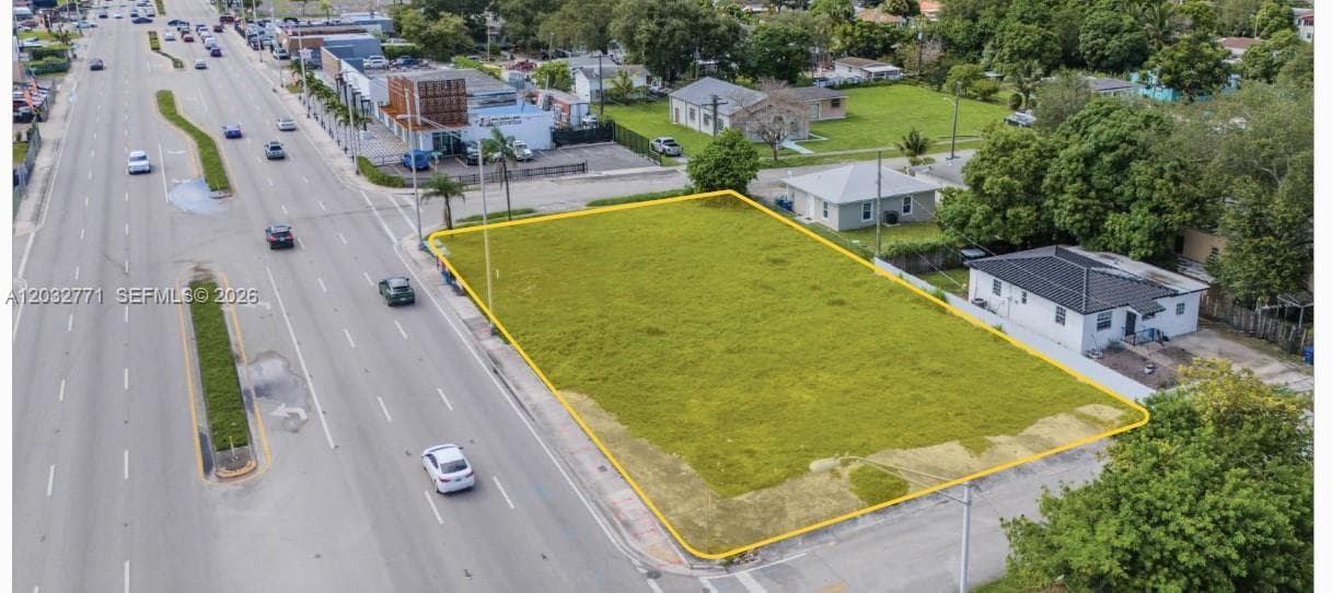 1477 NW 79th St, Miami FL 33147 photo 2