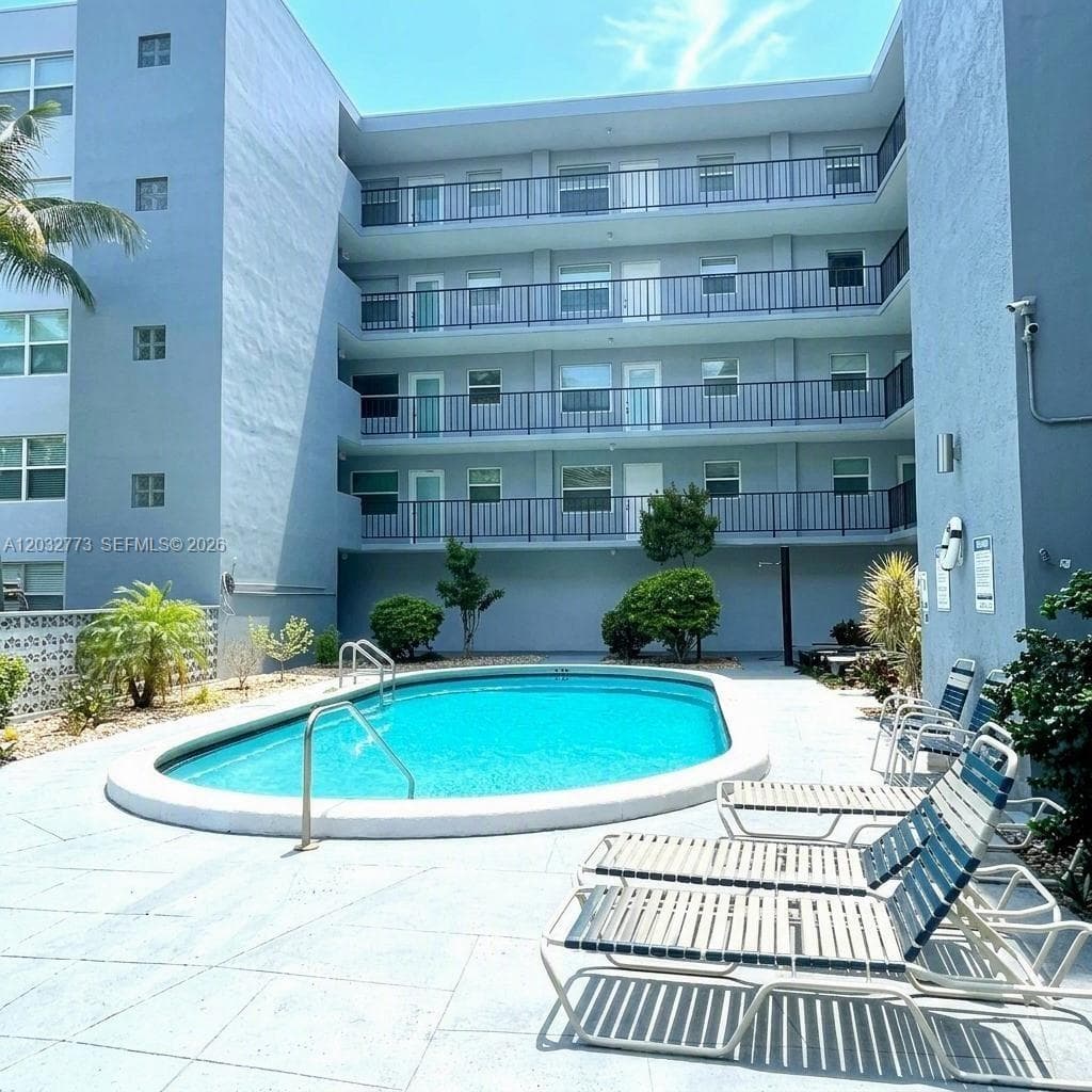 1750 Jefferson St # 303, Hollywood FL 33020 photo 2