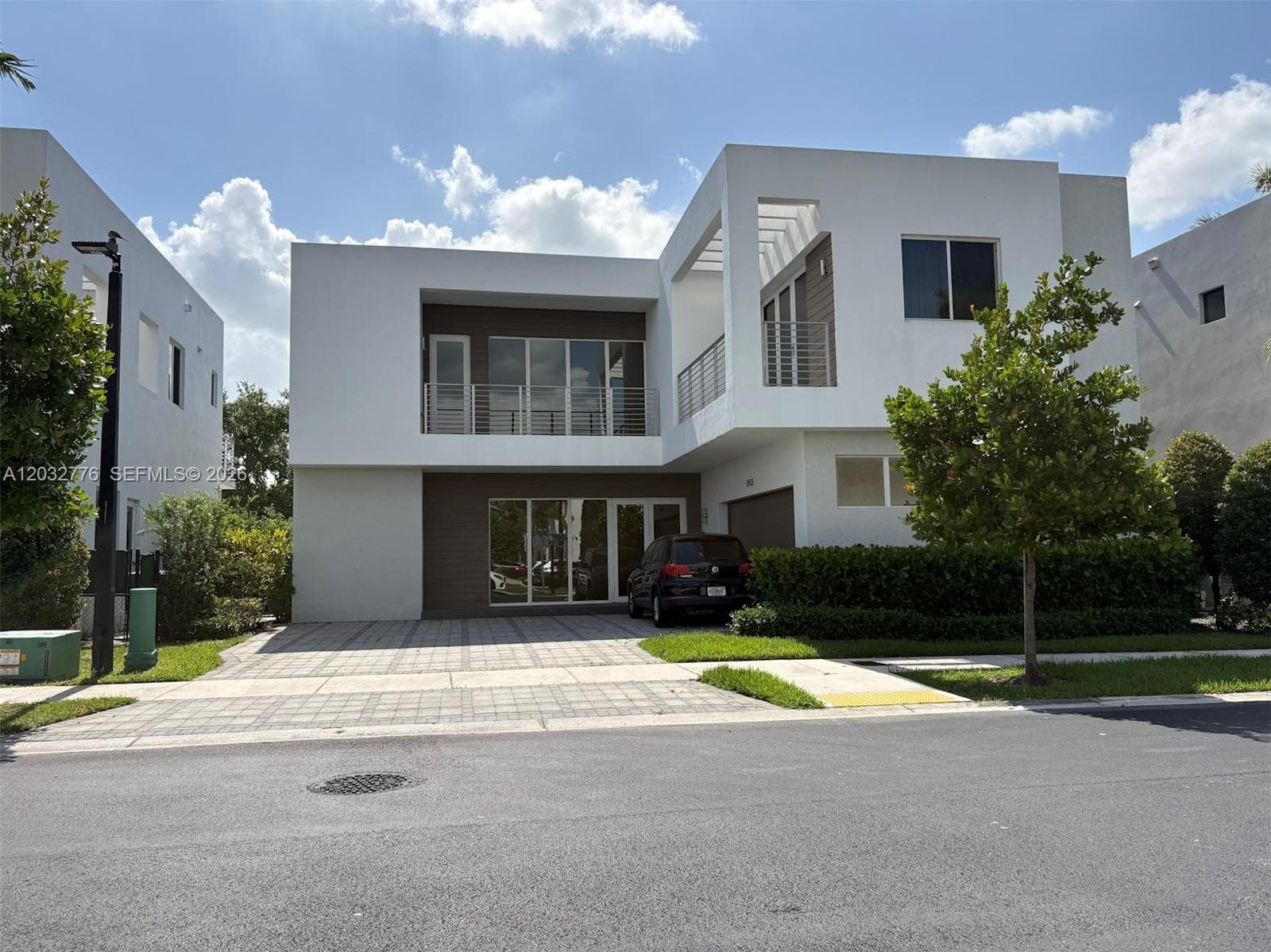 7433 NW 99th Ave, Doral FL 33178 photo 2