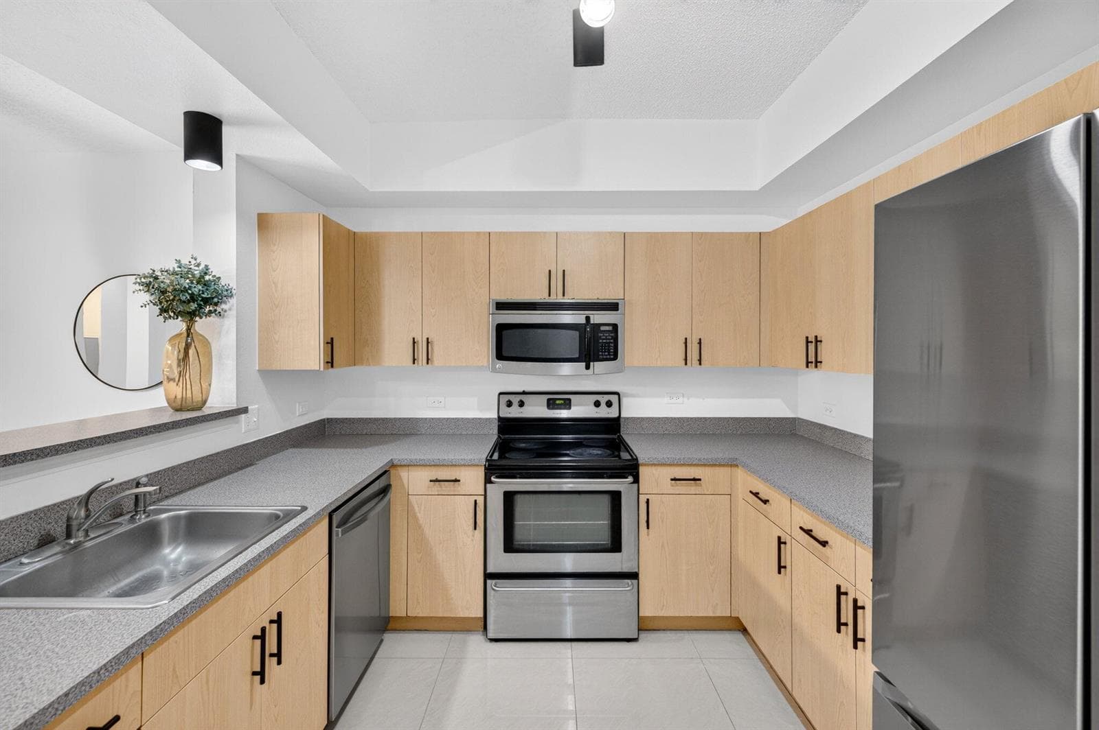 533 NE 3rd Avenue # 125, Fort Lauderdale FL 33301 photo 3