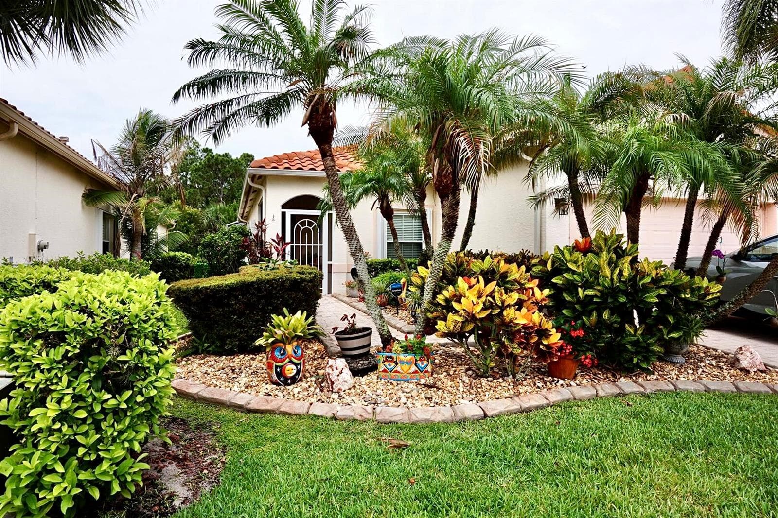 407 NW Granville Street, Port St. Lucie FL 34986 photo 2