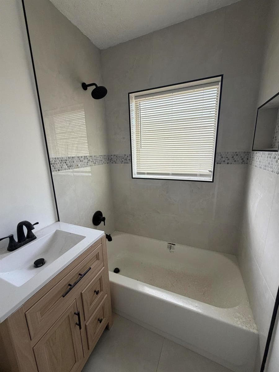 1437 NW 10th Place, Fort Lauderdale FL 33311 photo 2