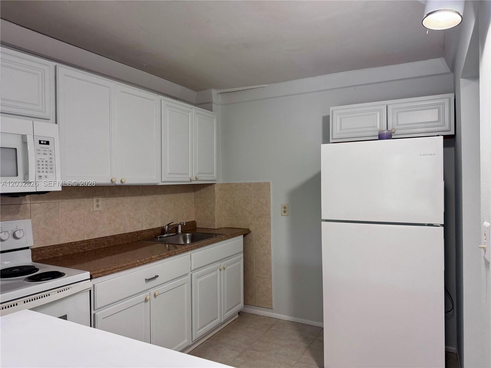 16950 W Dixie Hwy A232 Hwy # 232, North Miami Beach FL 33160 photo 3