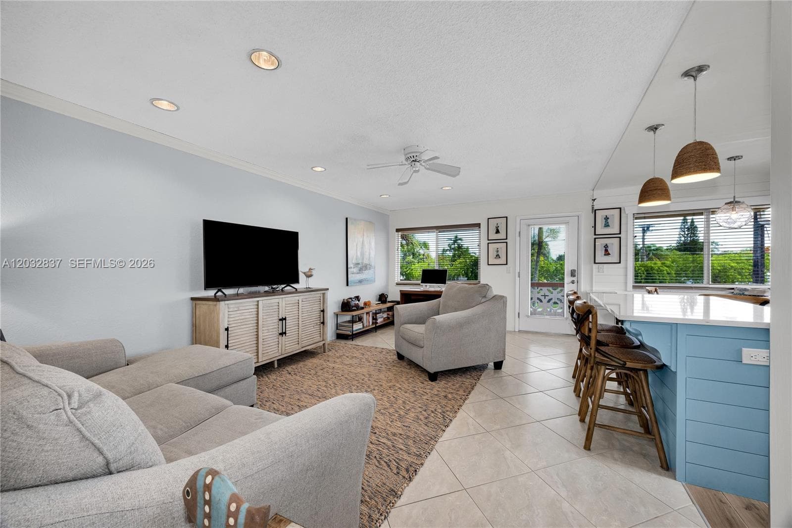 1050 SW 11th ST # 20L, Hallandale Beach FL 33009 photo 4