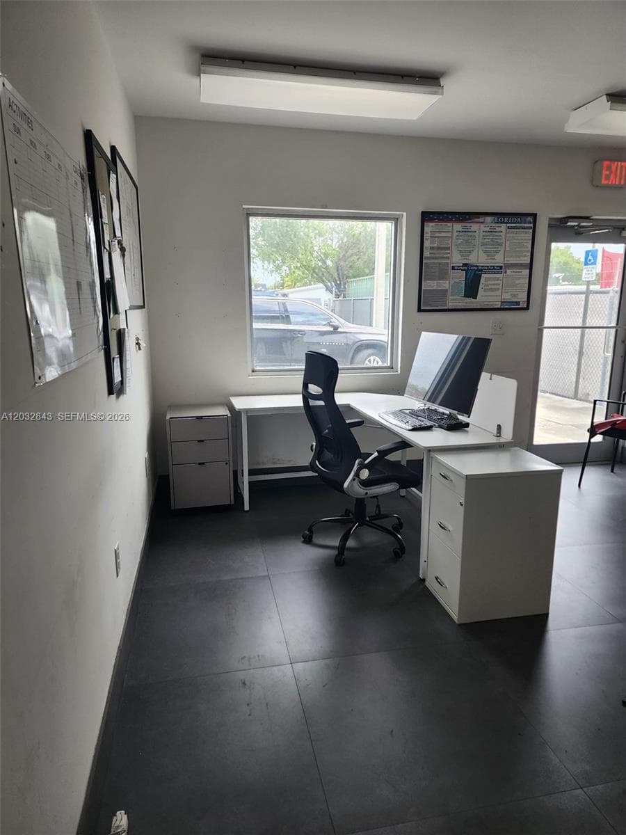 10810 NW 22nd St, Sweetwater FL 33172 photo 5