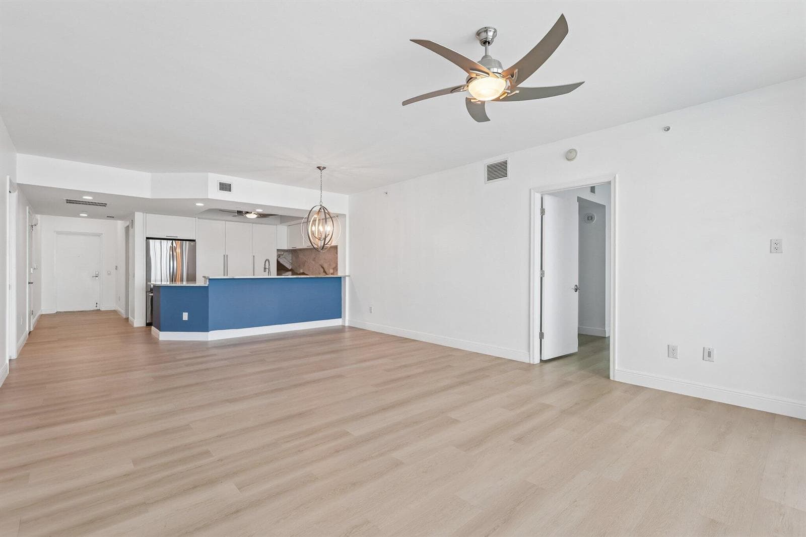2650 Lake Shore Drive # 1202, Riviera Beach FL 33404 photo 4