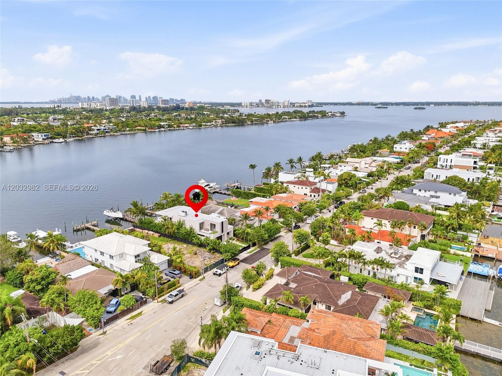1050 Stillwater Dr, Miami Beach FL 33141 photo 4