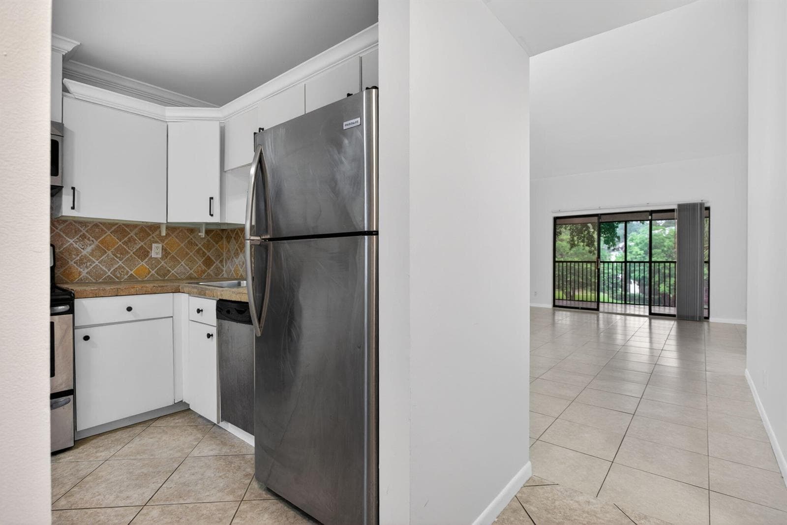 4251 Carambola Circle S, Coconut Creek FL 33066 photo 4