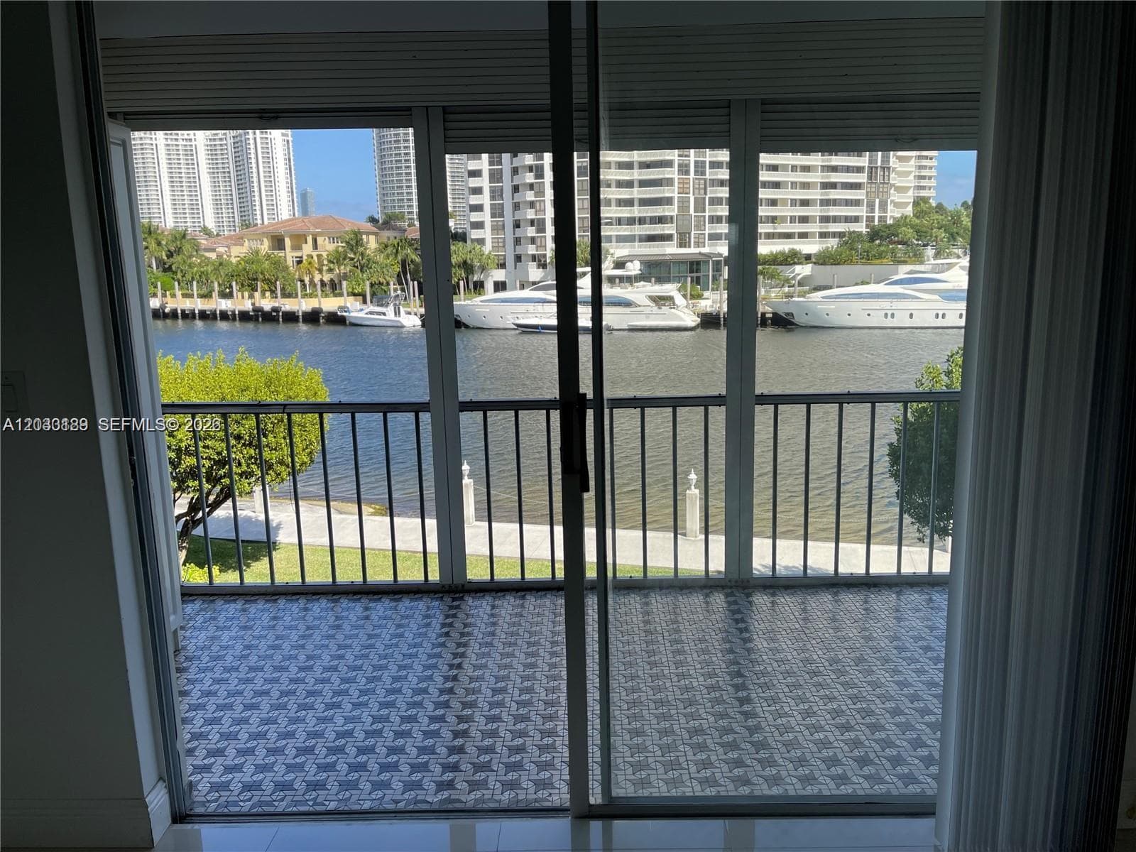 3030 Marcos Dr # T314, Aventura FL 33160 photo 4