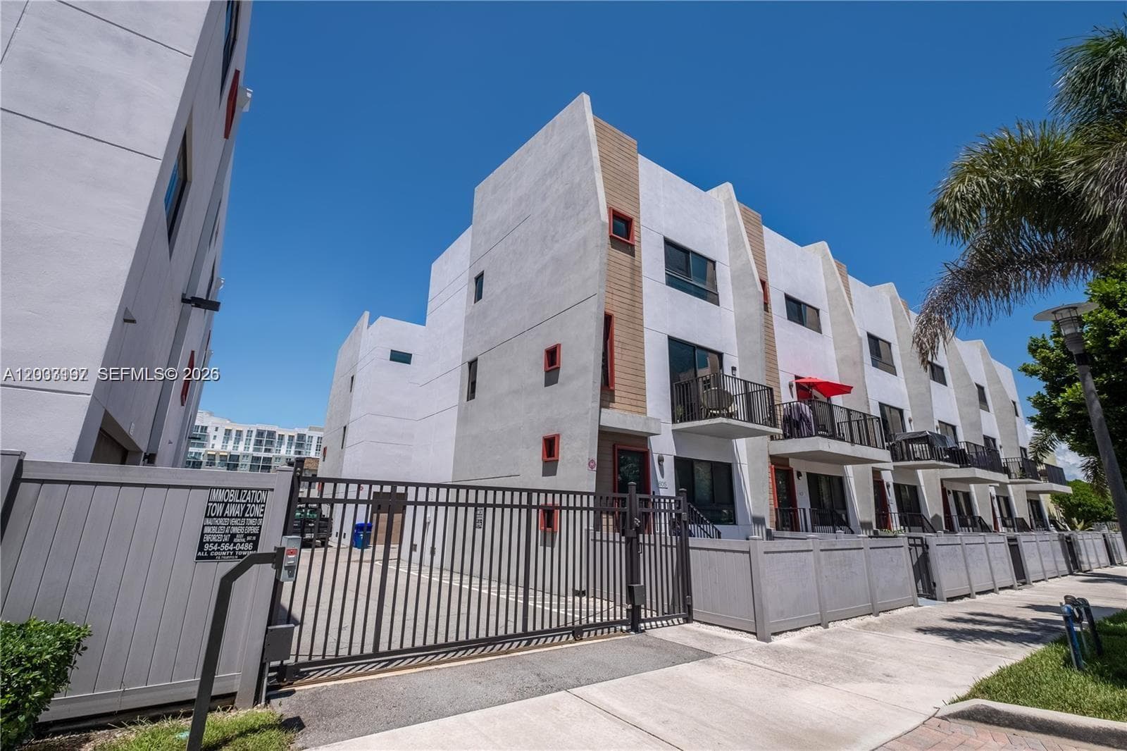 113 NE 6 St. # 1111, Fort Lauderdale FL 33304 photo 2