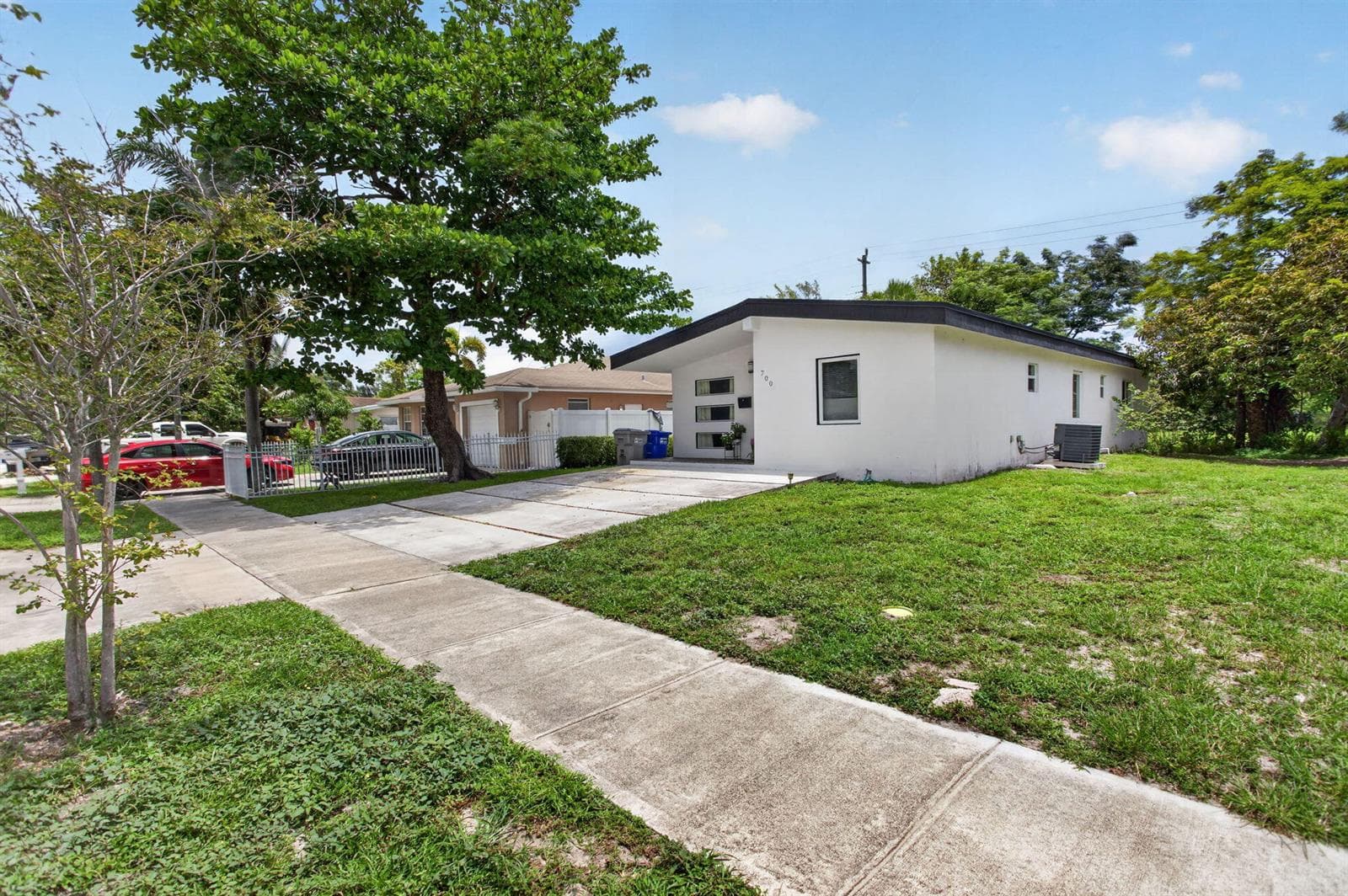 700 NW 17th Terrace, Pompano Beach FL 33069 photo 3